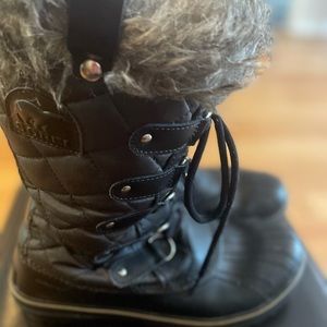 Sorel EUC Joan of Arcadia lace up boots size 9.5